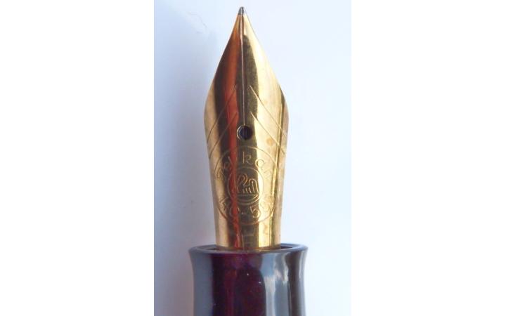 14 carat nib of the 400NN produced by Merz & Krell