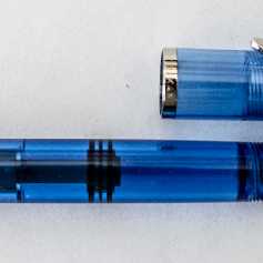 Pelikan M205 Hellblau transparent
