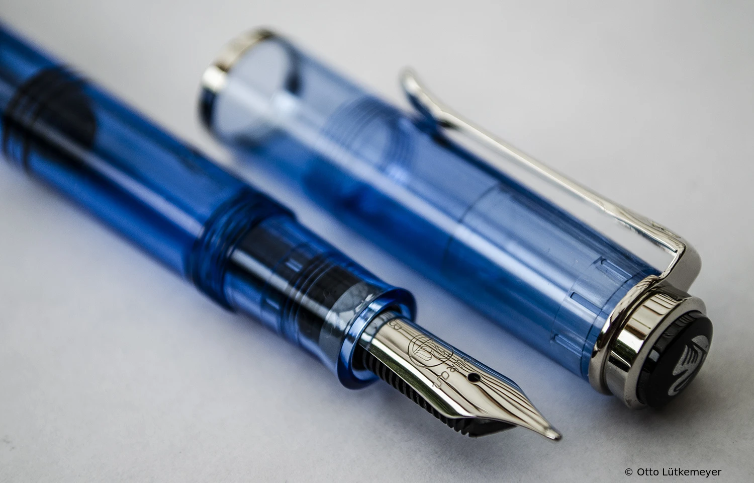 Pelikan M205 Light-blue transparent
