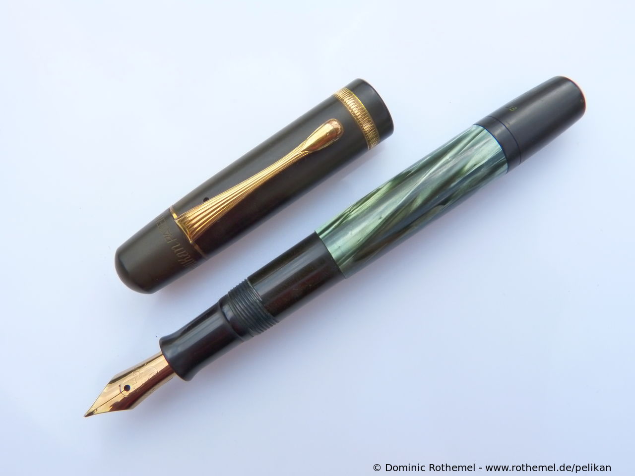 Pelikan 100N Green-marbled
