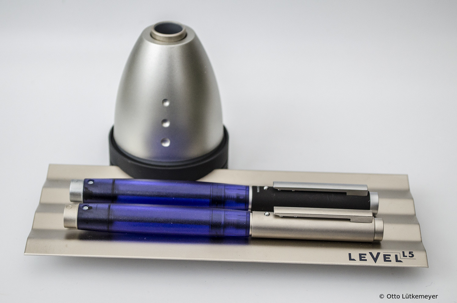 B or OB-nib Details about   Pelikan LEVEL L5 Piston Fountain Pen in Silver Blue with 14K M 