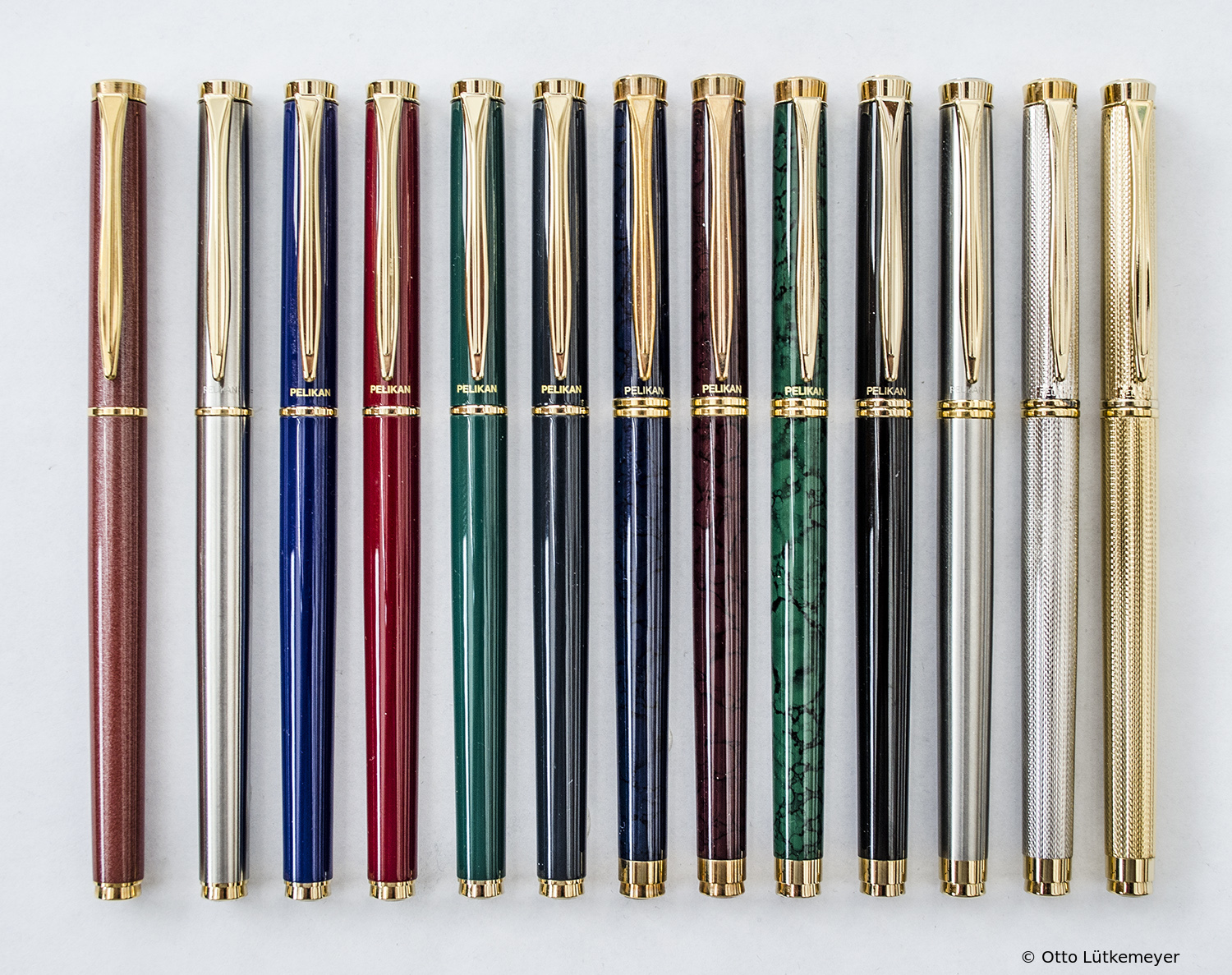 ペリカン Pelikan P381 ニュークラシックマルサーラレッド F 箱