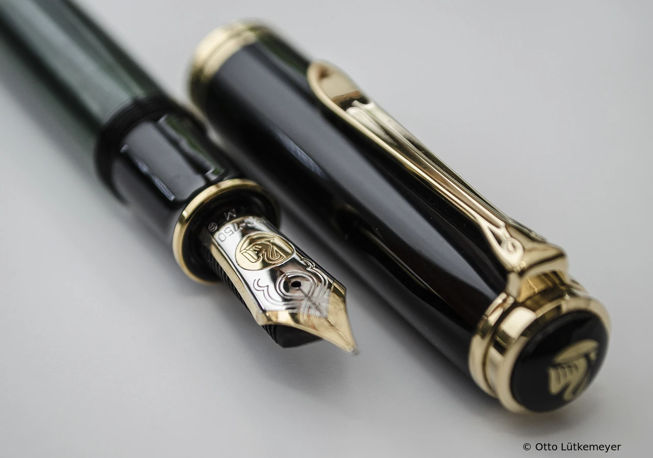 Pelikan M1000 Green-striped

