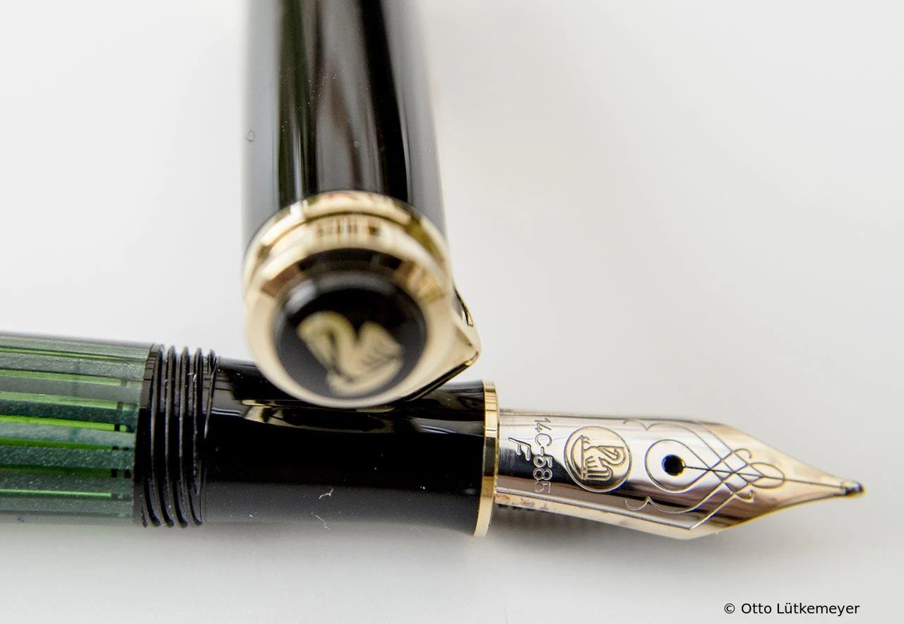 Pelikan M300 Green-striped
