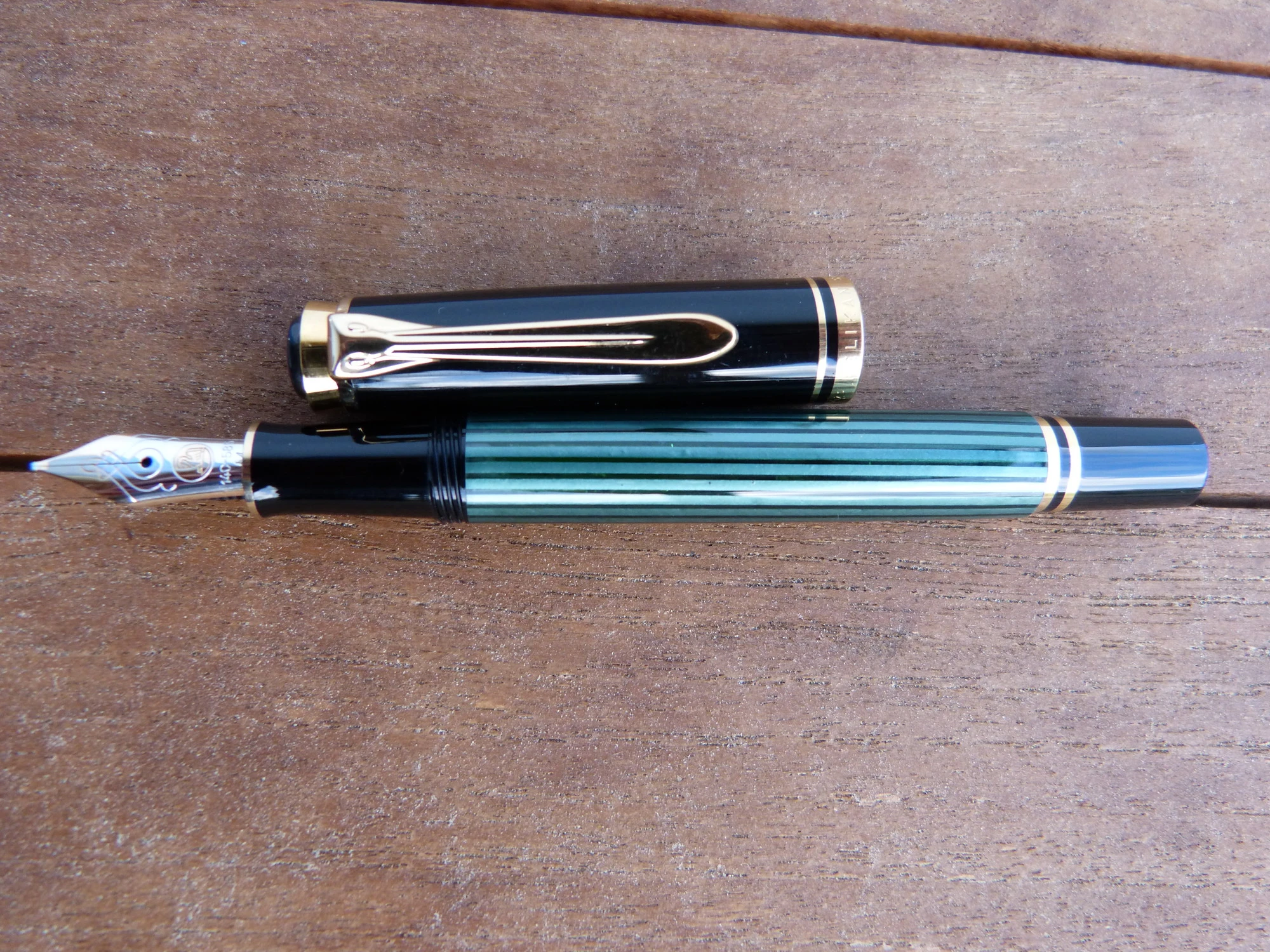 Pelikan M300 Green-striped

