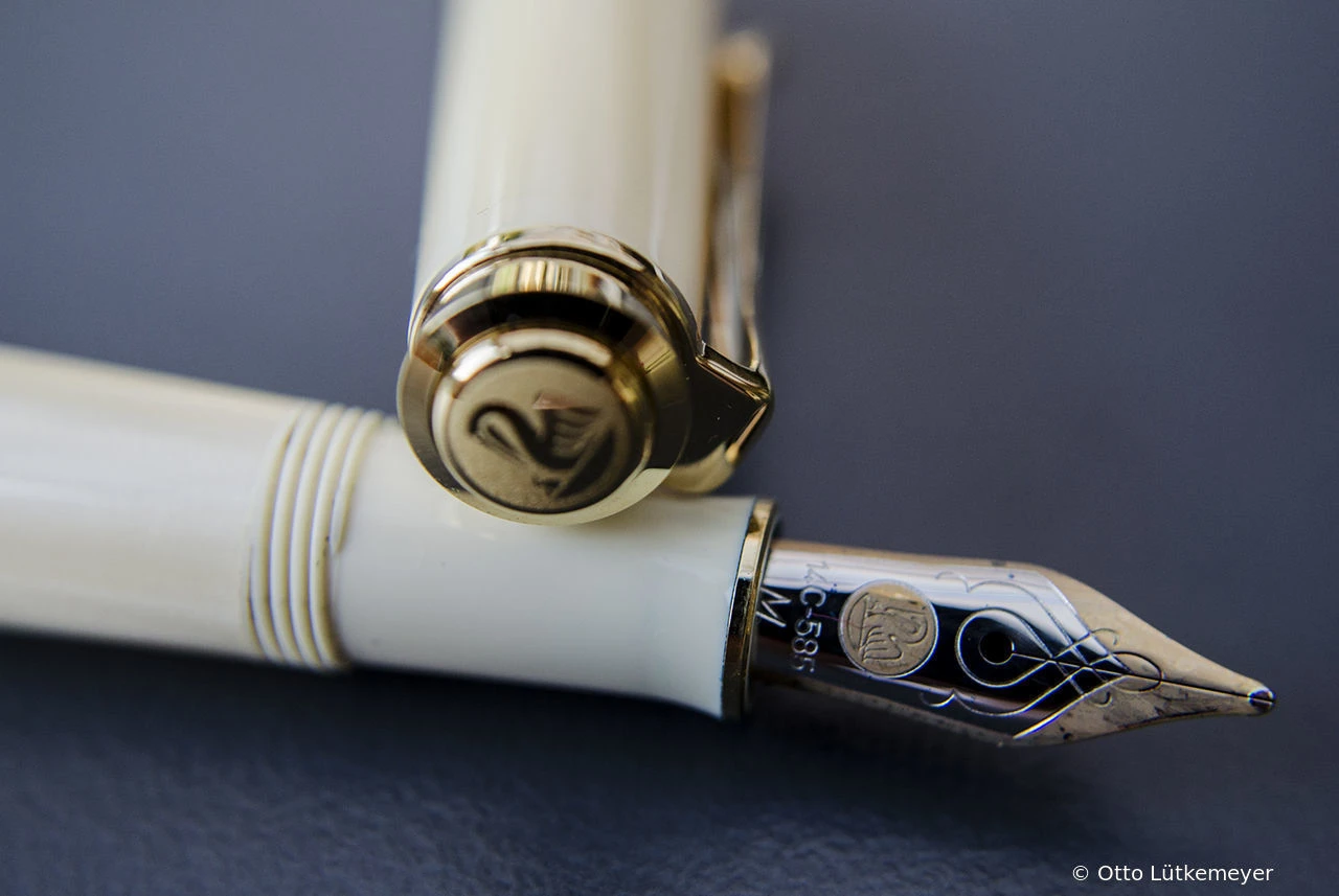 Pelikan M320 Pearl
