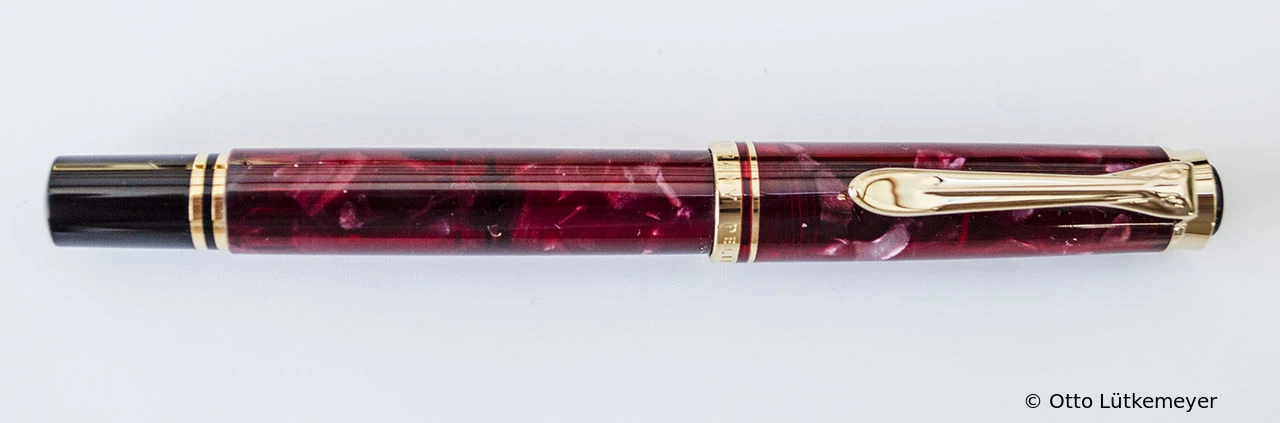 Pelikan M320 Ruby Red
