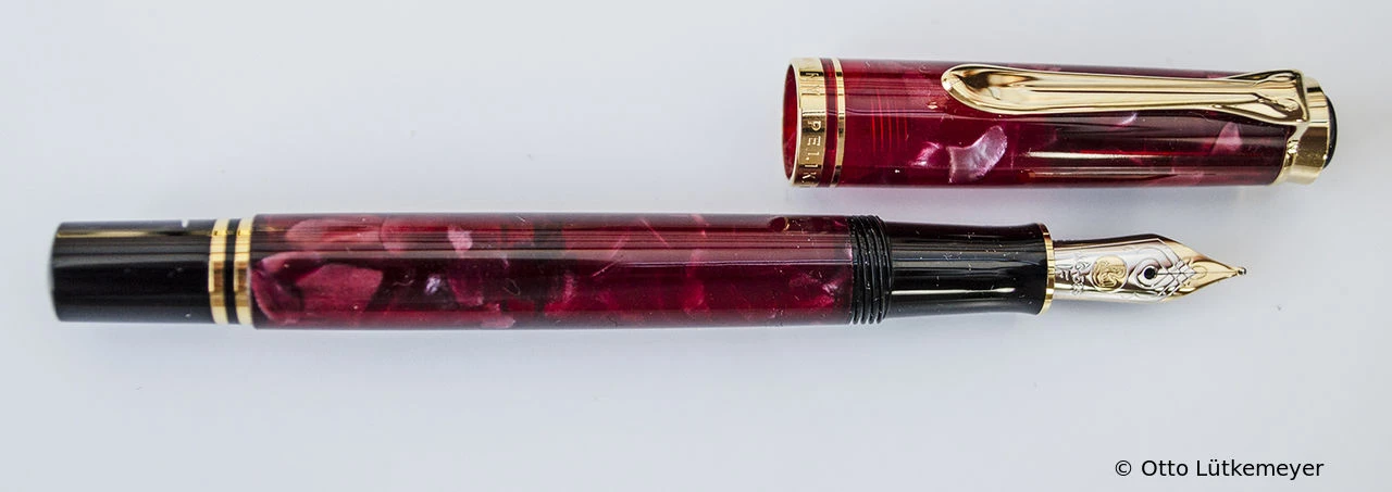 Pelikan M320 Ruby Red
