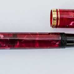 Pelikan M320 Ruby Red
