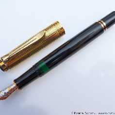 Pelikan M350 Black/Vermeil
