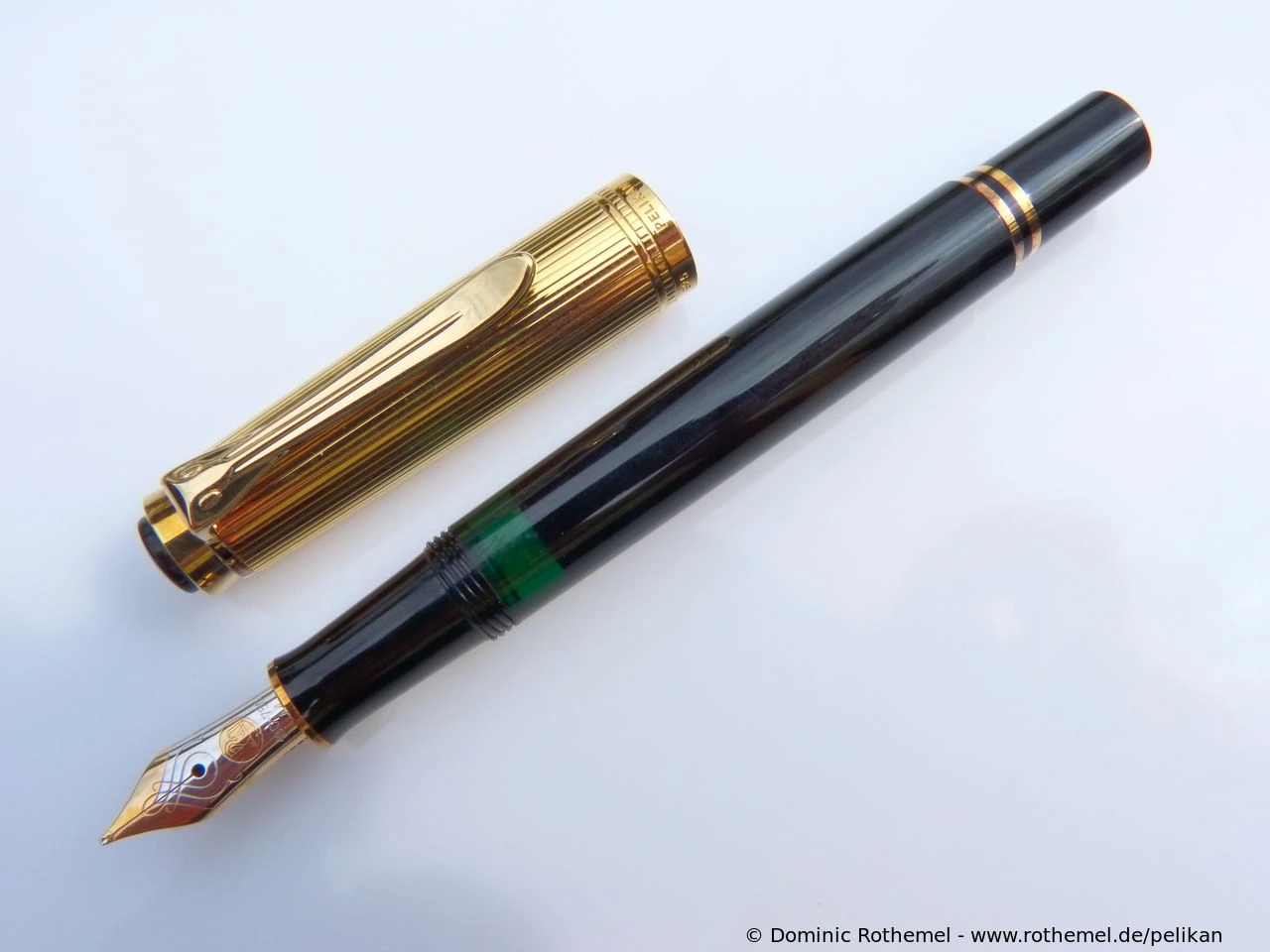 Pelikan M350 Black/Vermeil

