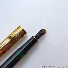 Pelikan M350 Black/Vermeil
