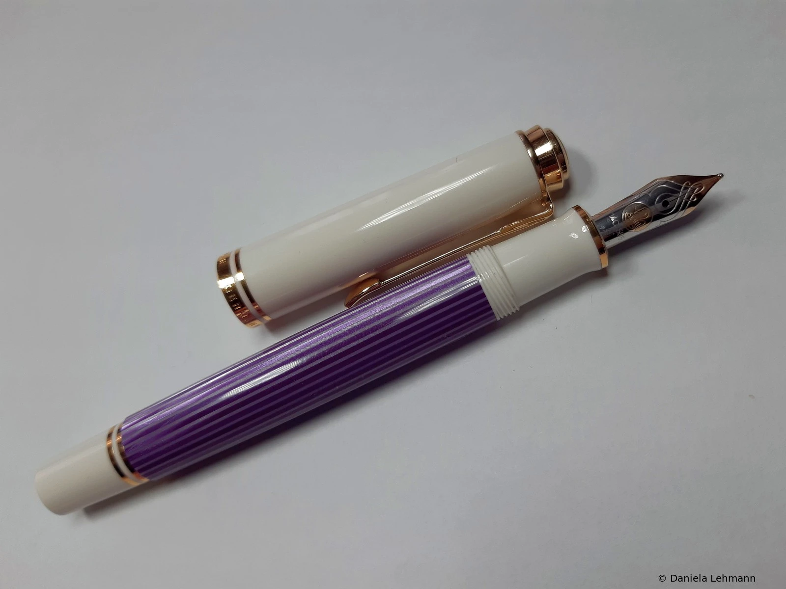 Pelikan M600 Violet-White
