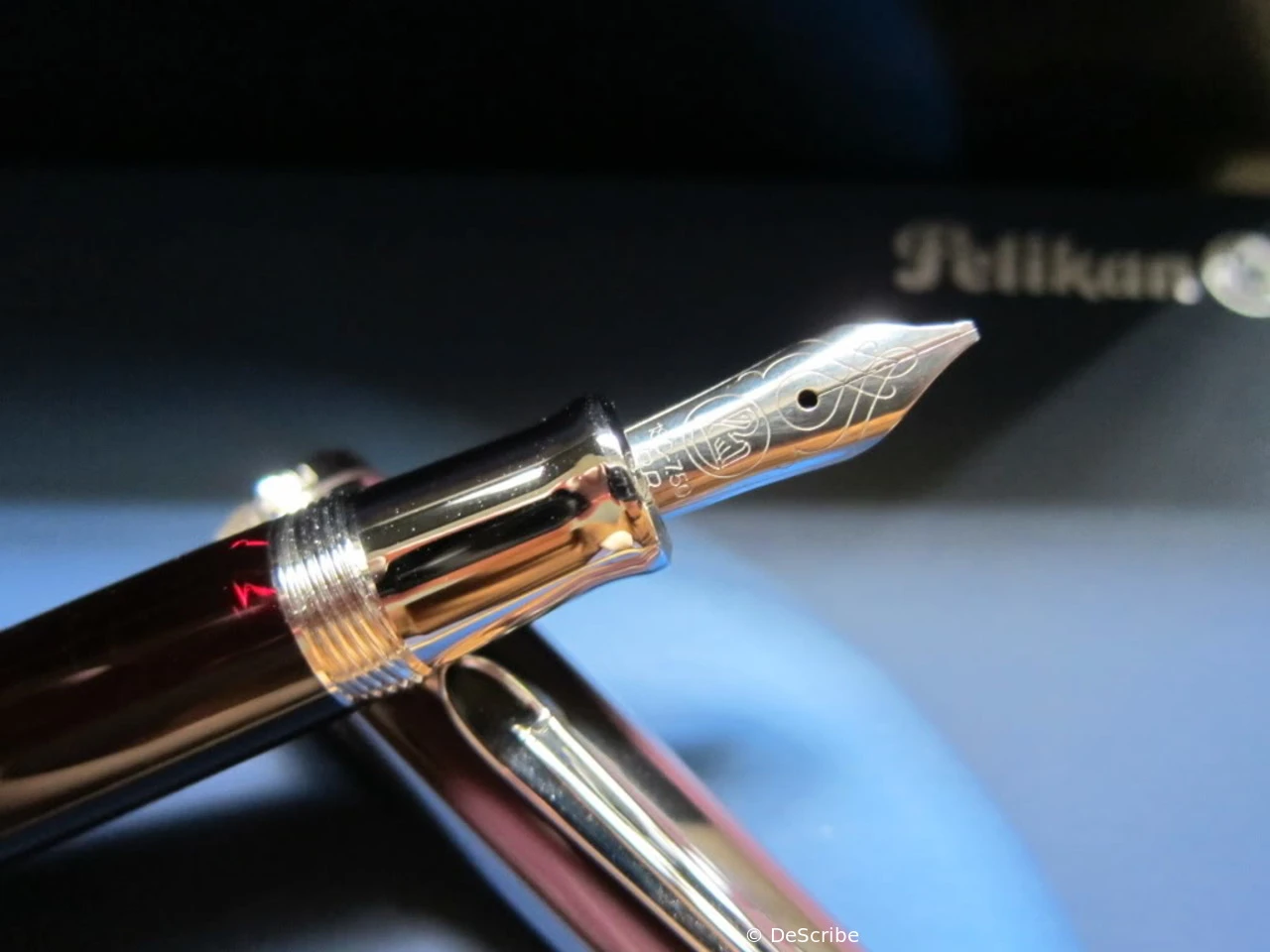 Pelikan M625 Aubergine transparent
