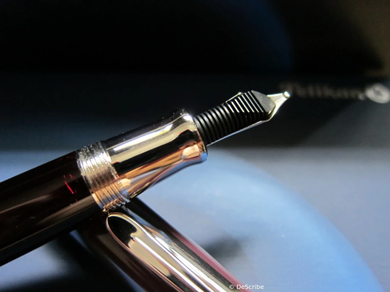 Pelikan M625 Aubergine transparent
