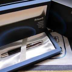 Pelikan M625 Aubergine transparent
