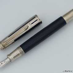 Pelikan M625 Blau transparent
