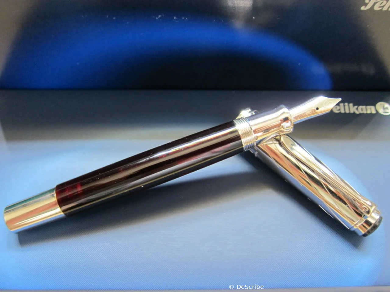 Pelikan M625 Red transparent
