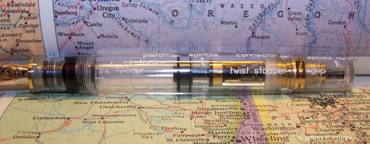 Pelikan M800 Demonstrator English etchings
