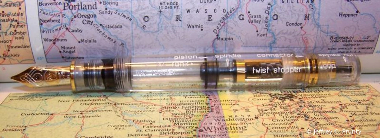 Pelikan M800 Demonstrator English etchings
